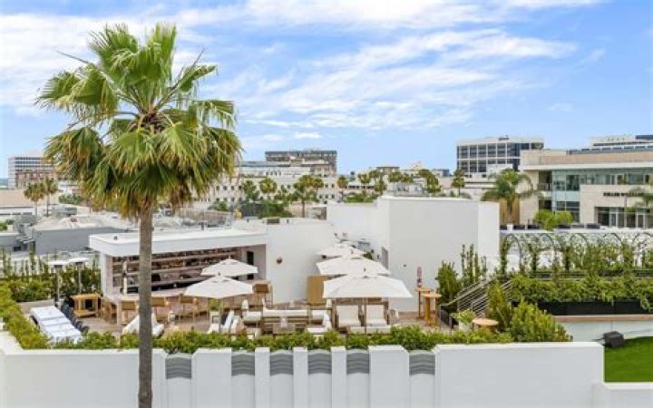 A Night of Fashion & Elegance: AllSaints x Caliwater's Sunglasses Extravaganza Event At Montrose Beverly Hills Rooftop