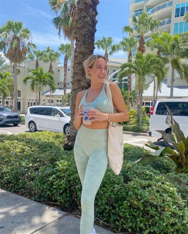 Abbey Bankson- Net Worth, Bio, Age, Boyfriend, Height, Instagram, Career