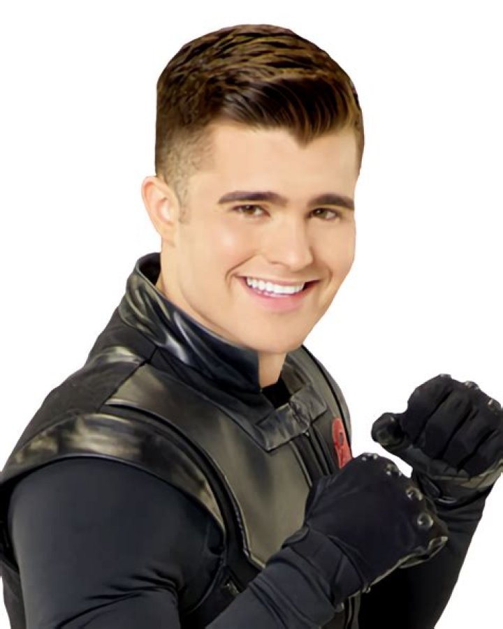 Adam Davenport Net Worth, Age, Height, Bio, Birthday, Wiki!