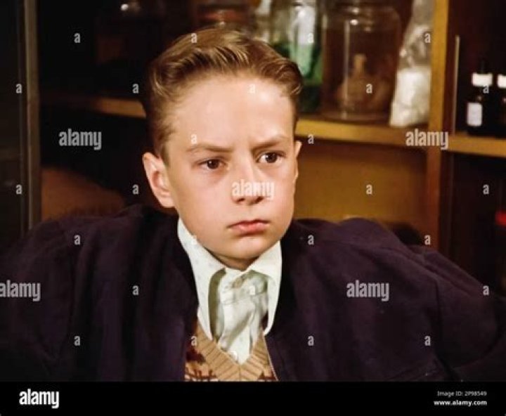 Adam Faraizl- Wiki, Age, Height, Net Worth, Wife, Ethnicity