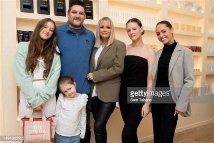 Alex Fevola Wikipedia: Age, Height, Weight, Husband Now, Instagram, Net Worth