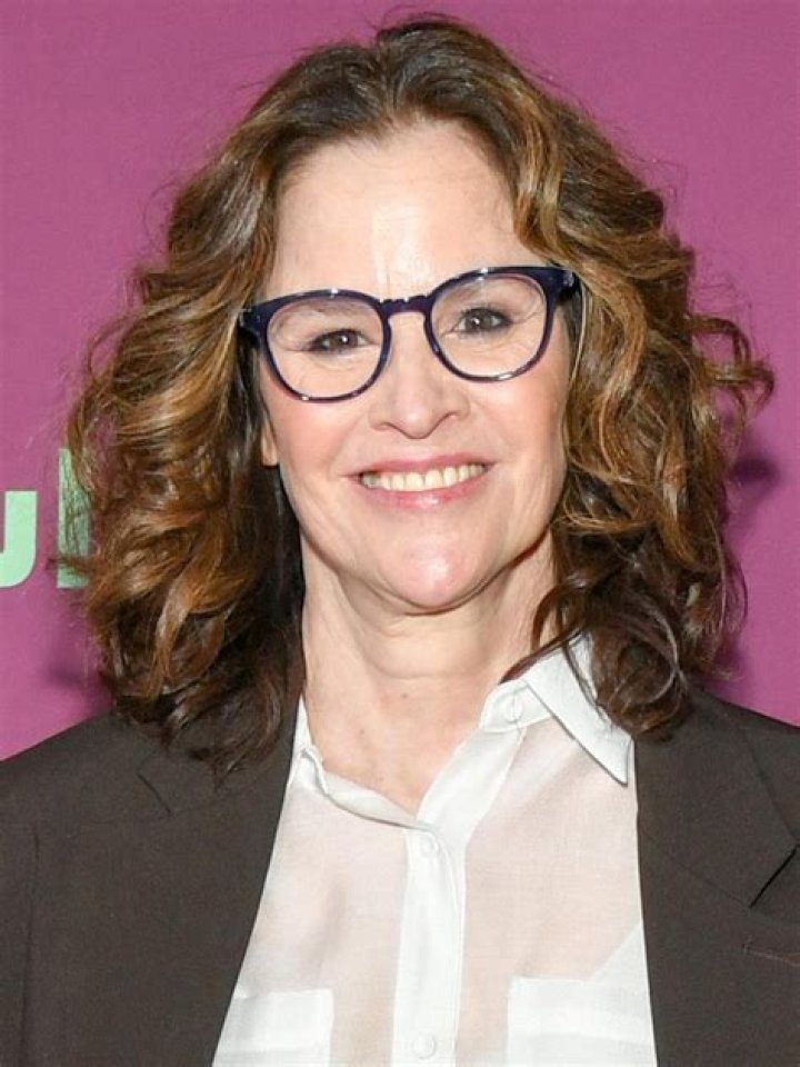 Ally Sheedy Net Worth, Age, Height, Bio, Birthday, Wiki!
