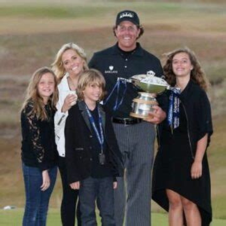 Amanda Brynn Mickelson- Eldest Daughter Of Professional Golfer Phil Mickelson