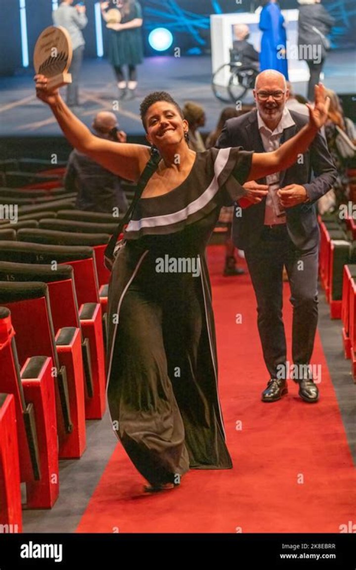 Amanda Cordner- Wiki, Age, Height, Net Worth, Boyfriend, Ethnicity, Career