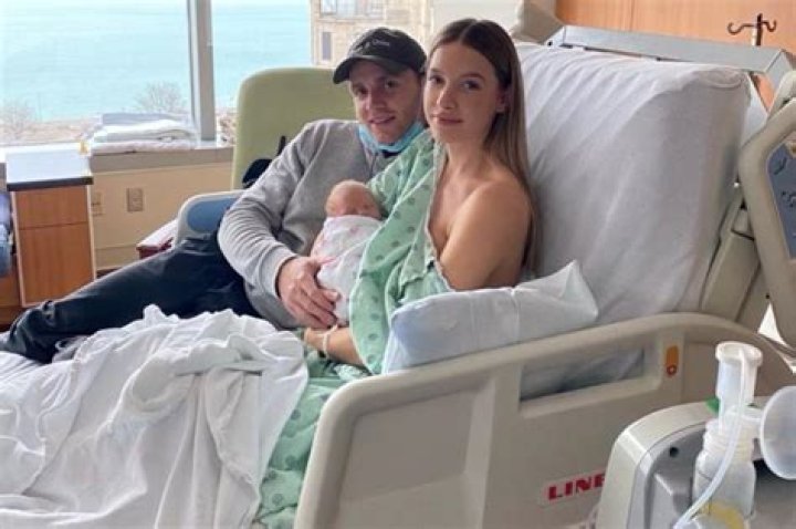 Amanda Grahovec- Bio, Age, Height, Net Worth, Boyfriend, Dating