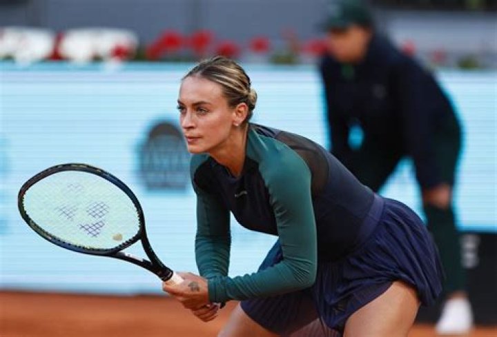 Ana Bogdan Net Worth, Age, Height, Bio, Birthday, Wiki!