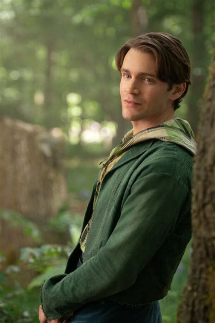 Andrew Burnap Biography: Parents, Age, Height, Net Worth, Instagram, Movies & TV Shows, Wikipedia