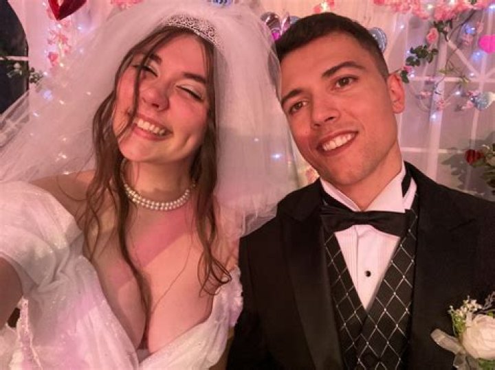 Angelika Seleznova- Age, Net Worth, Height, Boyfriend, Nationality