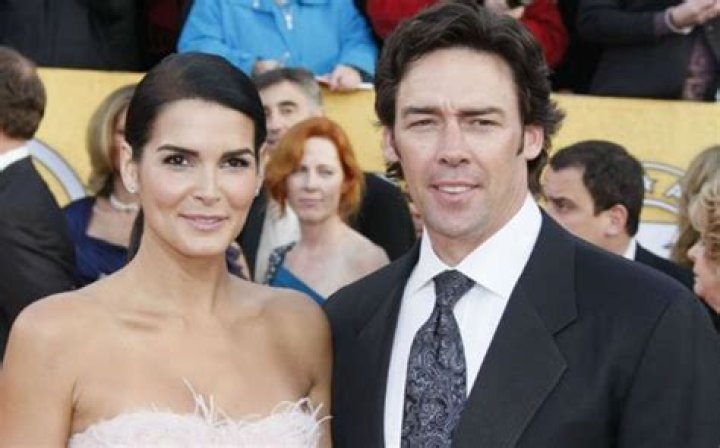 Angie Harmon- Wiki, Age, Husband, Net Worth, Height, Ethnicity