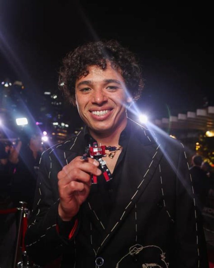 Anthony Ramos Biography: Age, Net Worth, Parents, Siblings, Height, Instagram, Spouse, Songs, Movies
