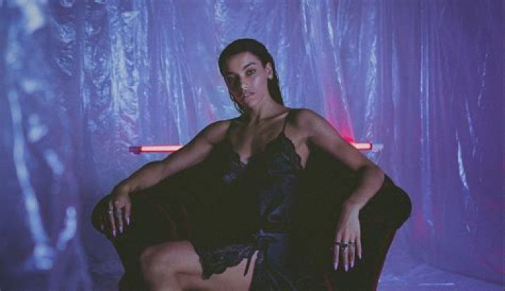 ARI gets us ready for Halloween with spooky-themed EP "Kiss Me, Kill Me"