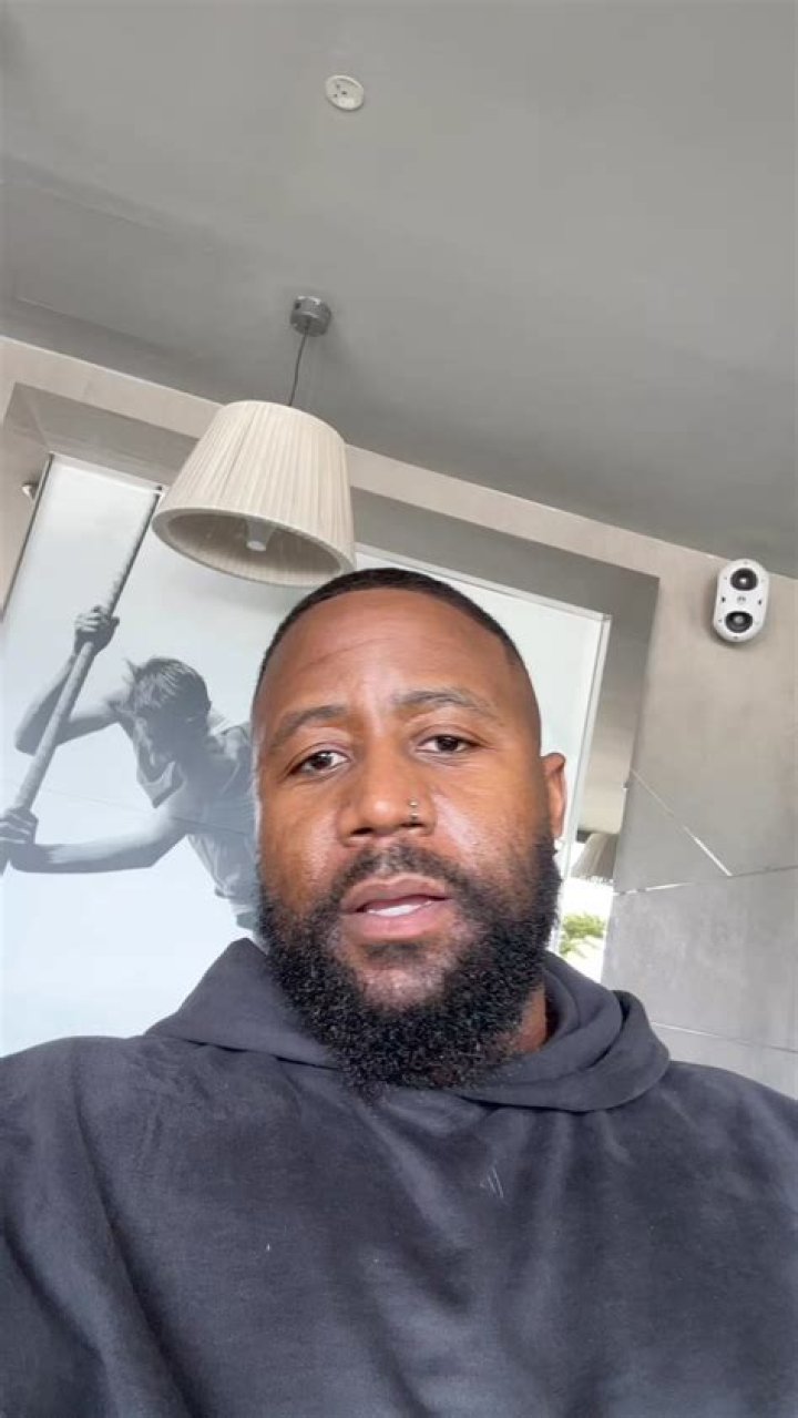 Artwork By Fans Shine in Where Are Ü Now Video