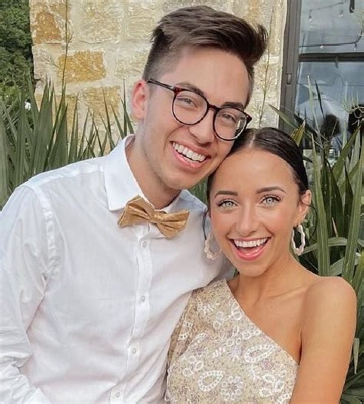 Asa Howard Net Worth, Age, Height, Bio, Birthday, Wiki!