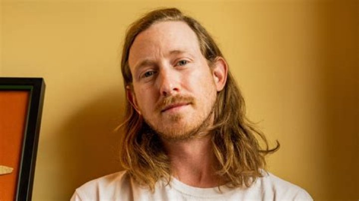 Asher Roth - Net Worth, Age, Height, Birthday, Bio, Wiki!