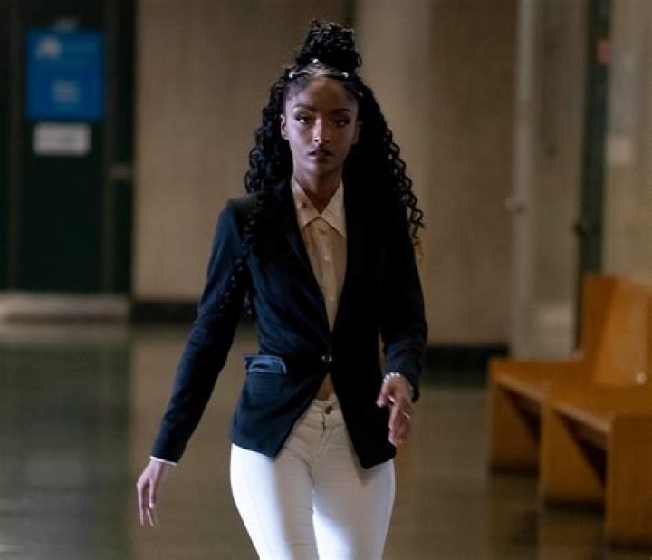 Ashley Bautista - Net Worth, Age, Height, Birthday, Bio, Wiki!