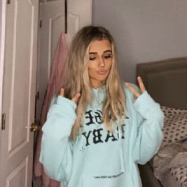 Ashlynrnbake- Age, Height, Boyfriend, Net Worth, Ethnicity