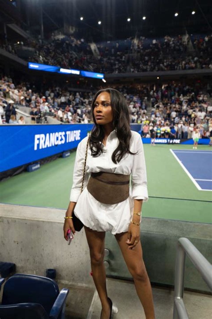 Ayan Broomfield Net Worth, Age, Height, Bio, Birthday, Wiki!