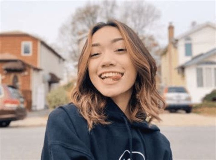 Baylee Christine Net Worth, Age, Height, Bio, Birthday, Wiki!