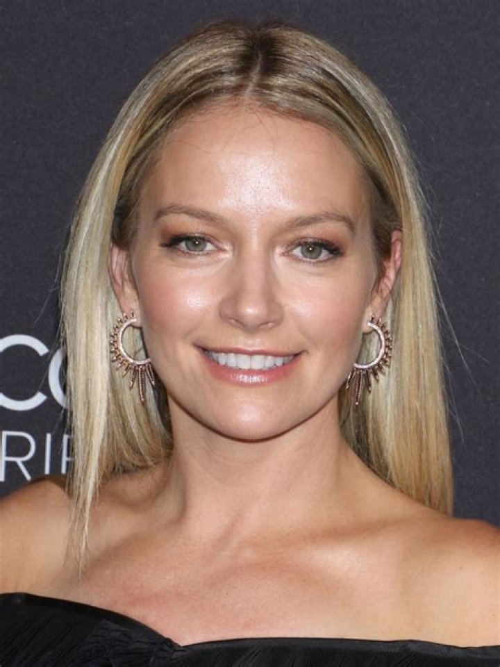 Becki Newton Net Worth 2024, Age, Height, Bio, Birthday, Wiki!