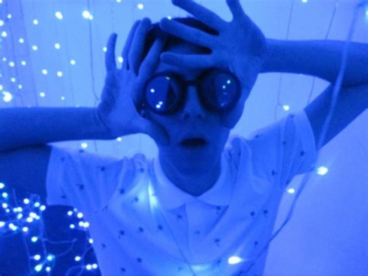 Billy Vena Releases Effervescent “Romantic Logic”