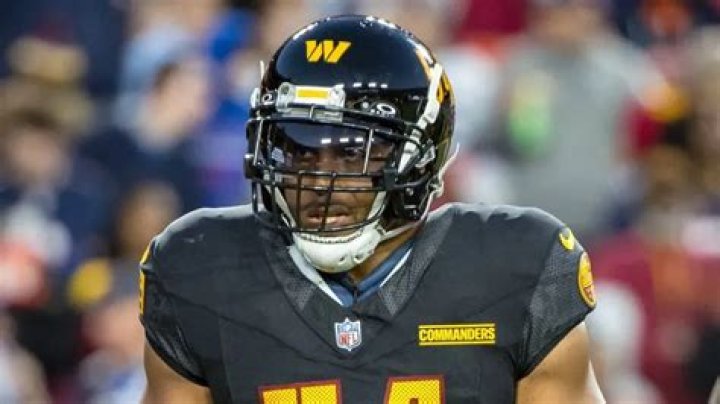 Bobby Wagner - Net Worth, Age, Height, Birthday, Bio, Wiki!