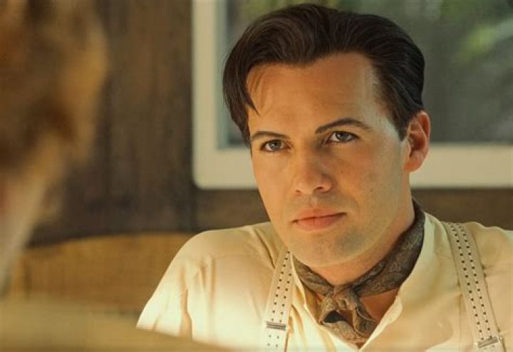 Cal Hockley Net Worth, Age, Height, Bio, Birthday, Wiki!