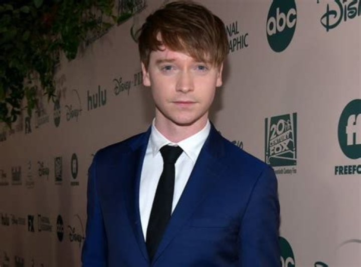 Calum Worthy Bio, Age, Net Worth, Family, Girlfriend, Is He Gay?