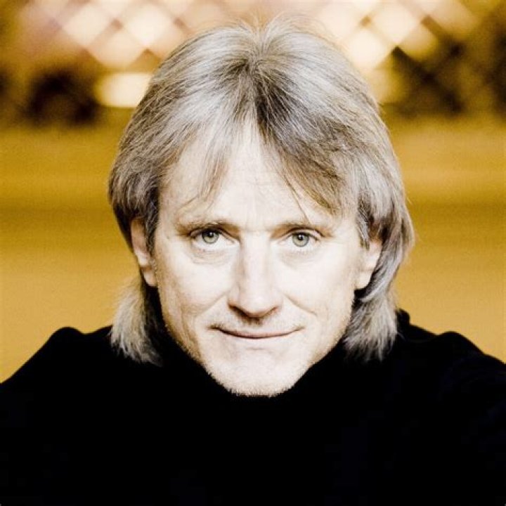 Carl St. Clair - Net Worth, Age, Height, Birthday, Bio, Wiki!