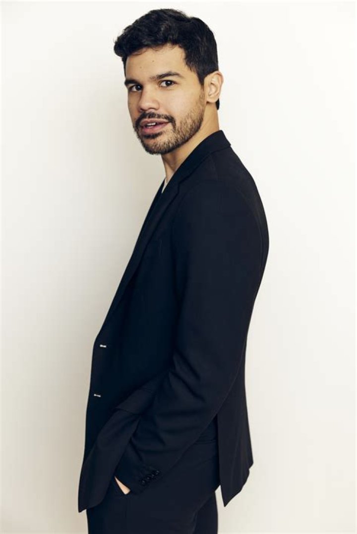 Carlos Valdes Net Worth, Age, Height, Bio, Birthday, Wiki!