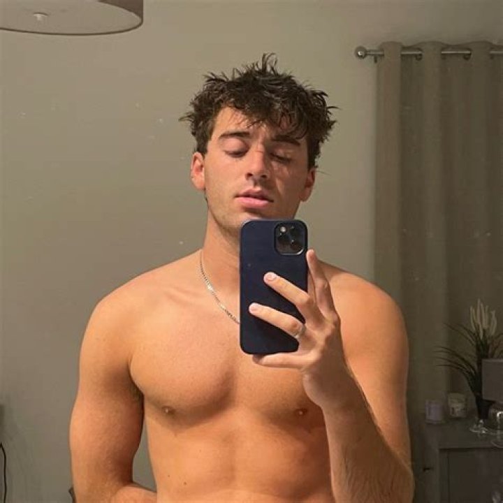 Carmie Sellitto - Net Worth, Age, Height, Birthday, Bio, Wiki!