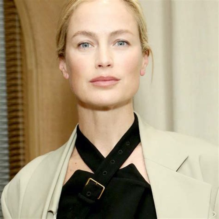 Carolyn Murphy - Net Worth, Age, Height, Birthday, Bio, Wiki!