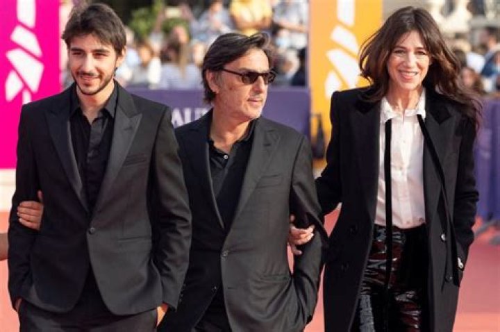 Charlotte Gainsbourg Et Son Nouveau Compagnon