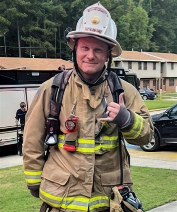 Chris Eddy - Net Worth, Age, Height, Birthday, Bio, Wiki!