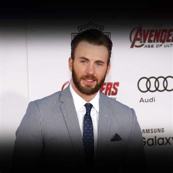 Chris Evans Net Worth, Age, Height, Bio, Birthday, Wiki!