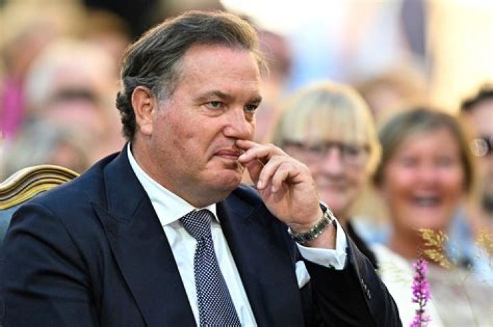 Chris O'Neill Net Worth, Age, Height, Bio, Birthday, Wiki!