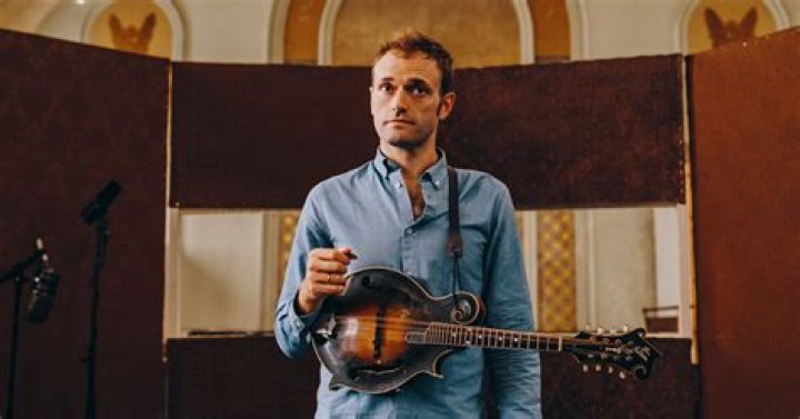Chris Thile Net Worth, Age, Height, Bio, Birthday, Wiki!