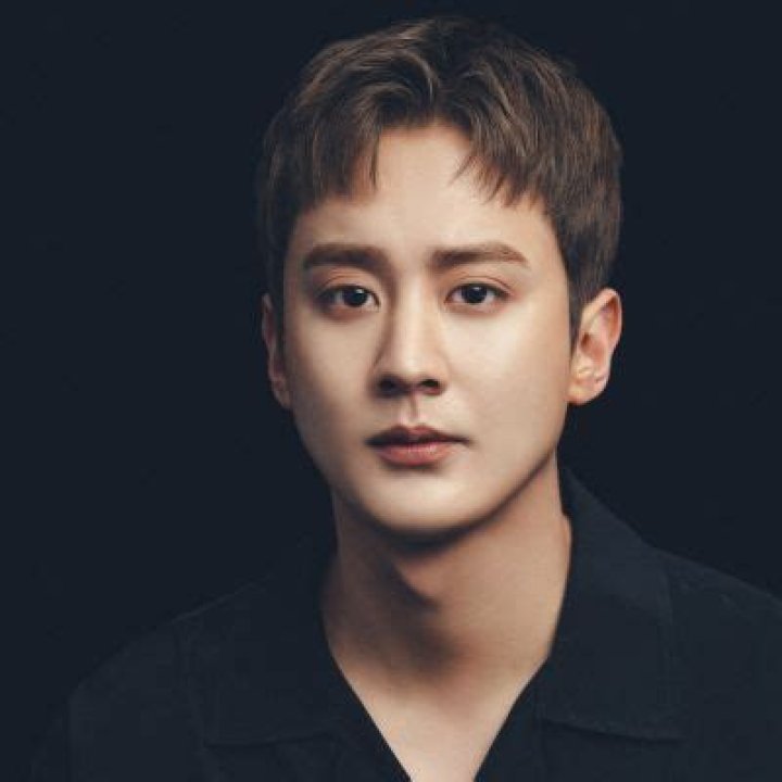 Chunji Of TEEN TOP Has Released The Tracklist For His First Solo Album “Too Late”