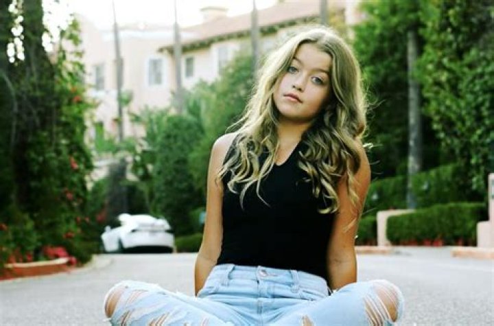 Claire RockSmith- Wiki, Age, Net Worth, Boyfriend, Dating, Height