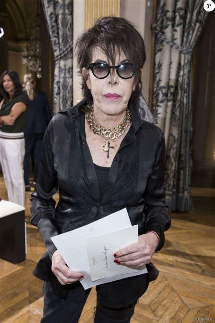 Dani Jeune Chanteuse