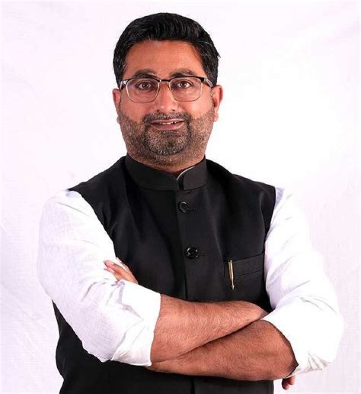 Danish Azad Ansari- Wiki, Age, Ethnicity, Wife, Height, Net Worth, Career