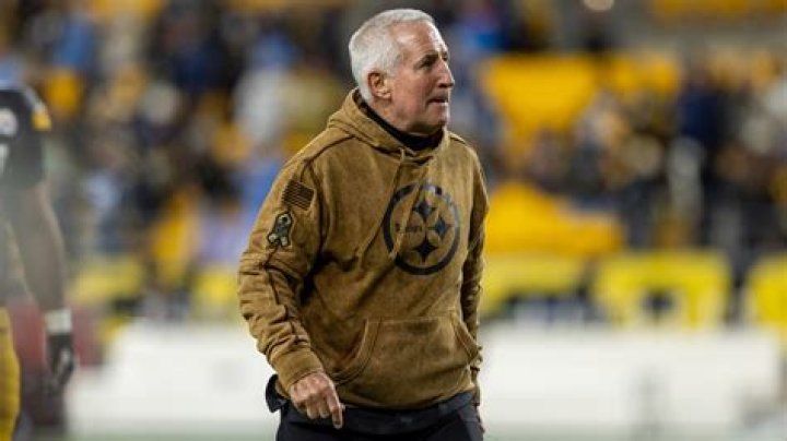 Danny Smith - Net Worth, Age, Height, Birthday, Bio, Wiki!