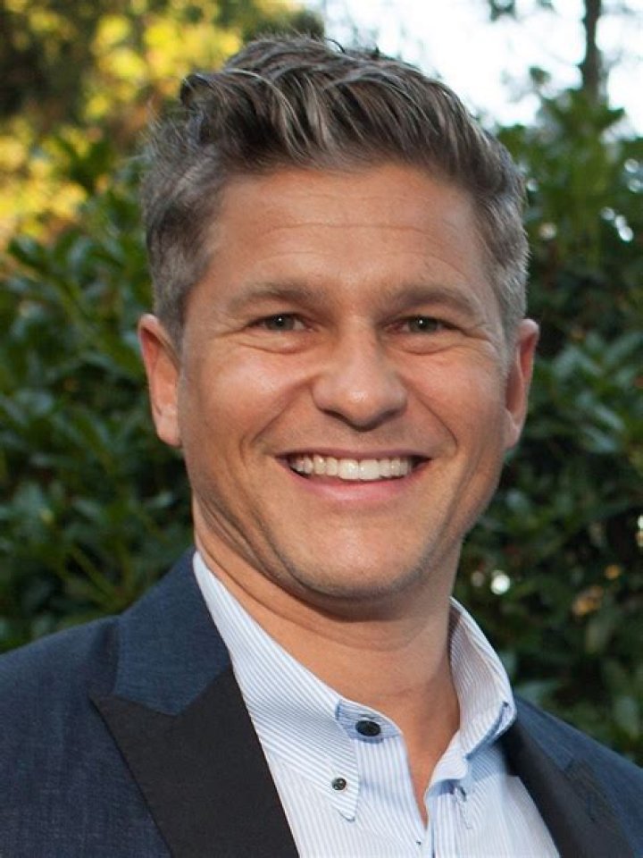 David Burtka Net Worth, Age, Height, Bio, Birthday, Wiki!