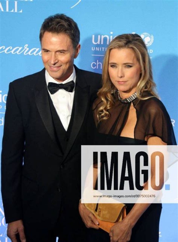 David Duchovny, Gillian Anderson Dating During Holidays: Tea Leoni Ditches Family For Tim Daly – Sends Tabloids Fake Stories!