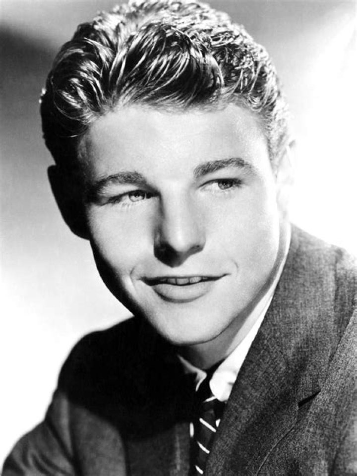 David Nelson Net Worth, Age, Height, Bio, Birthday, Wiki!