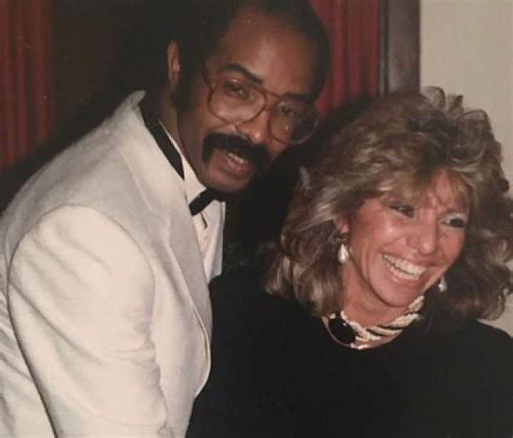 Drake's father, Dennis Graham Biography: Height, Wife, Wiki, Children, Age, Family, Net Worth