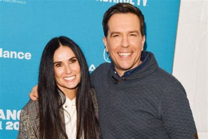 Ed Helms Biography: Show, Wife, Net Worth, Children, Education, Daughter, Singing, True Story, Hangover, Vacation, Wikipedia