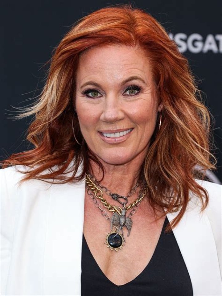 Elisa Donovan Net Worth, Age, Height, Bio, Birthday, Wiki!