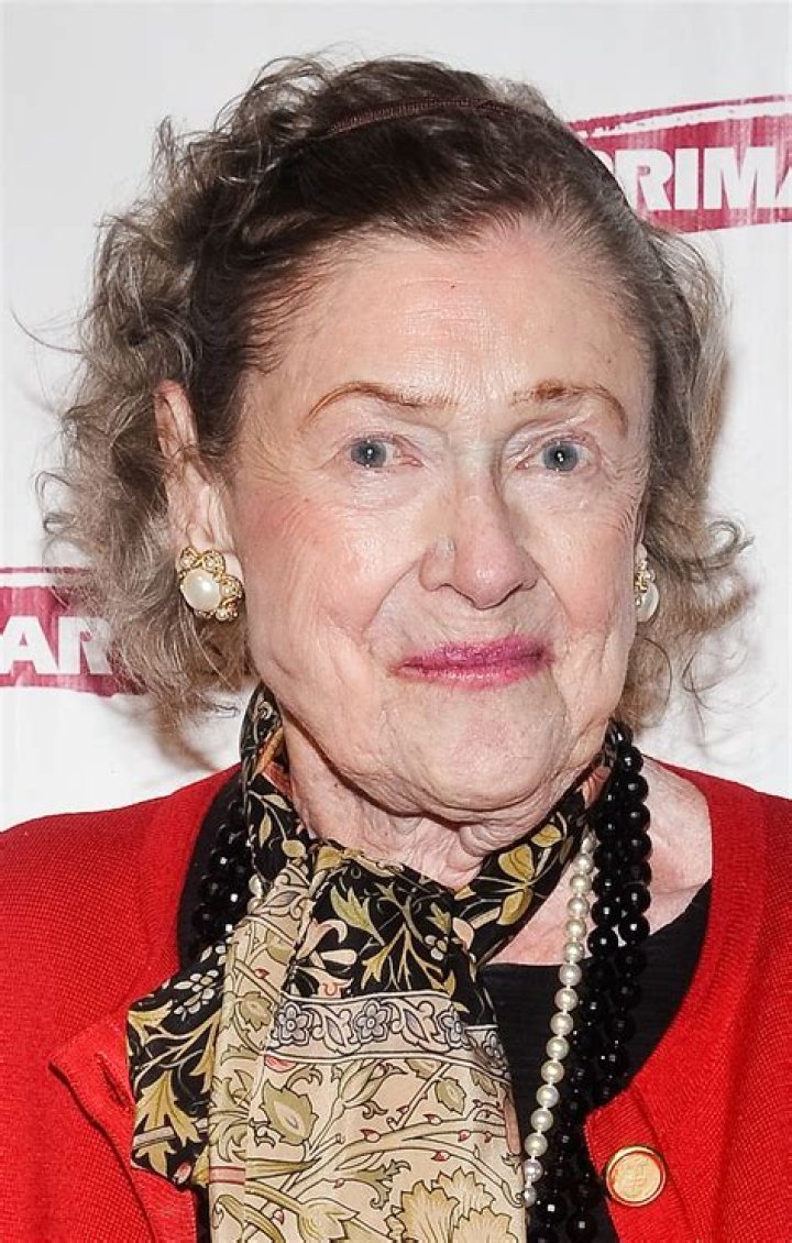 Elizabeth Wilson Net Worth, Age, Height, Bio, Birthday, Wiki!