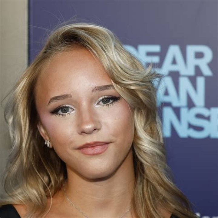 Ema Kovac’s Boyfriend: Who is Ema Kovac Dating?