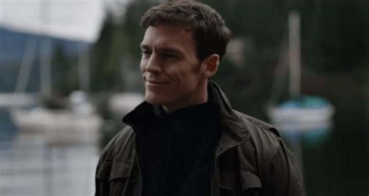 Exclusive Interview: Sam Lavery chats about her debut single 'Walk Away'